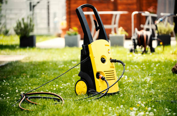 Animal Enclosure Cleaning in Hansville, WA